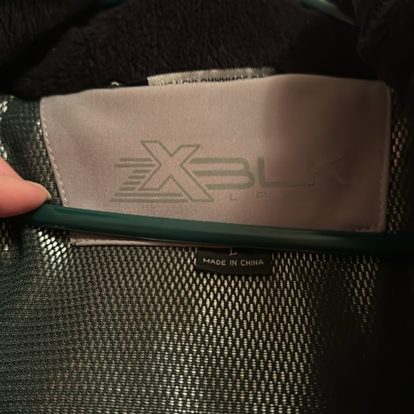 Winter jacket - Picture 4 of 9